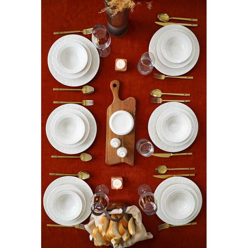 18-delars servis i vitt porslin