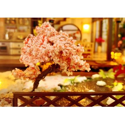 2Kids Toys - Miniatyr av lyxig sakuravilla med dockhus 2xAAA