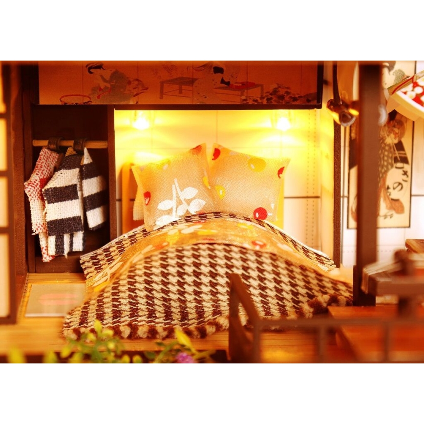 2Kids Toys - Miniatyr av lyxig sakuravilla med dockhus 2xAAA