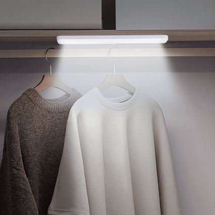 Aigostar - LED Skåpbelysning med rörelsedetektor LED/1,5W/3xAA 6500K