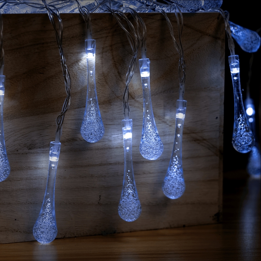 Aigostar - LED utomhusslinga 25x LED / 8 funktioner, 3x AA, 2,5 m, IP44, kallvitt ljus, droppformade