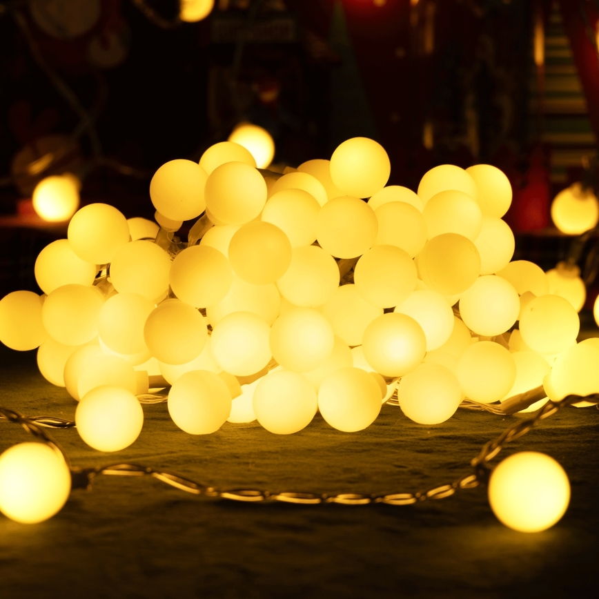Aigostar - LED utomhus-dekorationsslinga, 50 LED / 8 funktioner, 5 m, IP44, varmvit