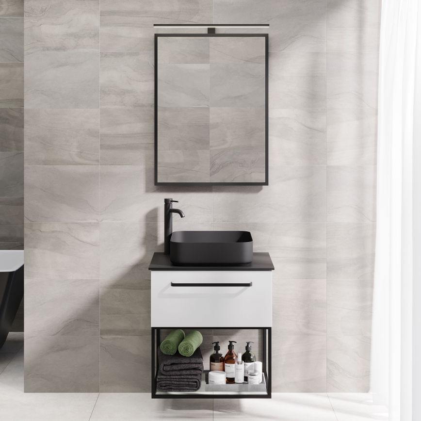 Badrumsspegel BORGSTED 60x80 cm svart