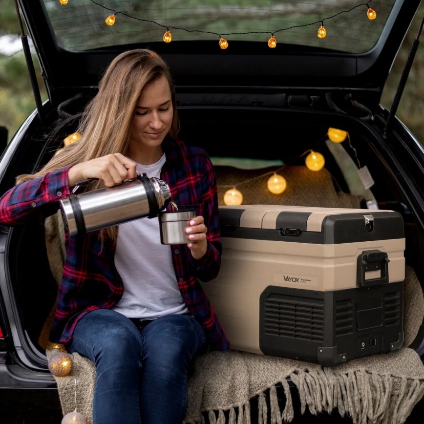 Bärbar Bilkylskåp med LCD display 39 l 230V/12V/24V brun