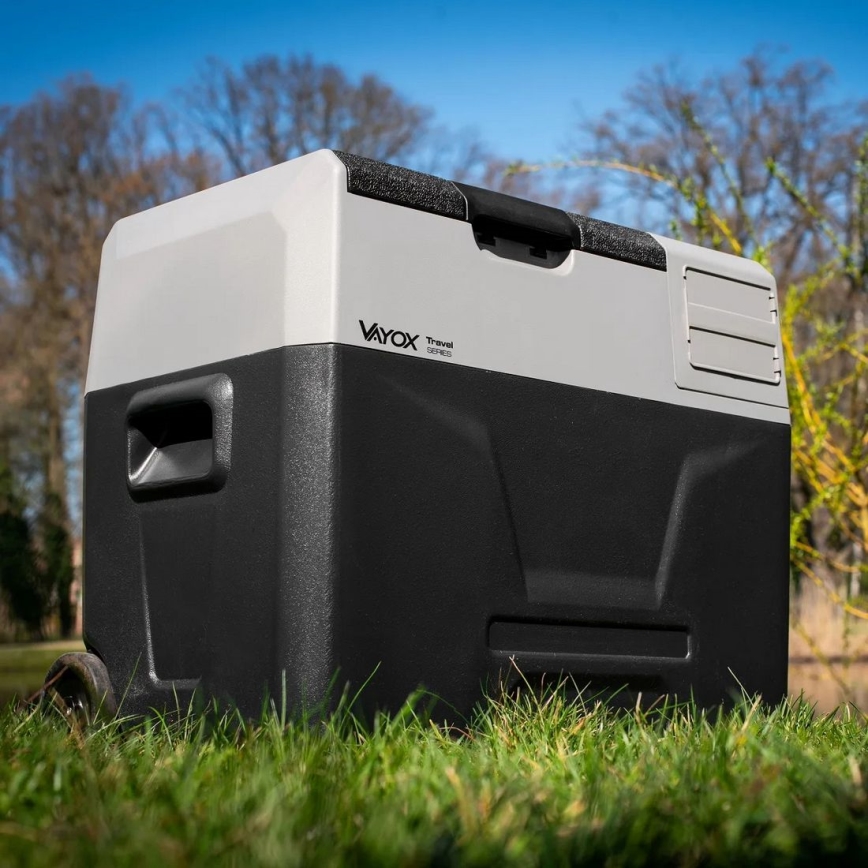 Bärbar Bilkylskåp med LCD display 40 l 230V/12V/24V svart