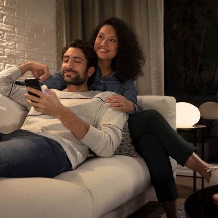 Basic set Philips Hue STARTER KIT WHITE självstartande 3xE27/9W 2700K + anslutningsenhet