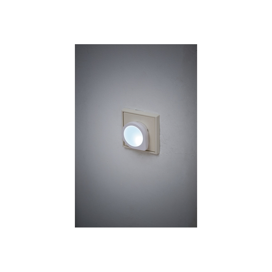 Brennenstuhl - LED orienteringslampa med sensor för vägguttag LED/0,2W/230V