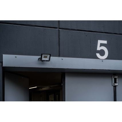 Brennenstuhl - LED strålkastare för utomhusbruk LED/20W/230V 6500K IP65