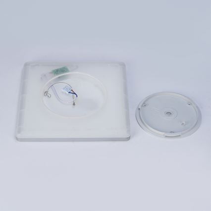 Brilagi - LED badrumstaklampa ULTRA SLIM LED/18W/230V 30x30 cm silver IP54