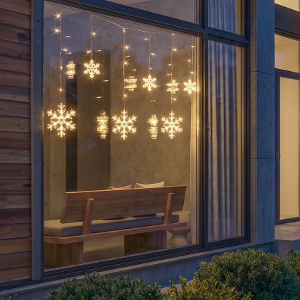 BRILAGI - LED julgardin 77xLED/3xAA/USB 3,8m snöflingor varmvit