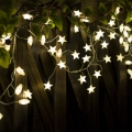 Brilagi - LED julslinga 40xLED/3xAA 1,8m varmvita stjärnor