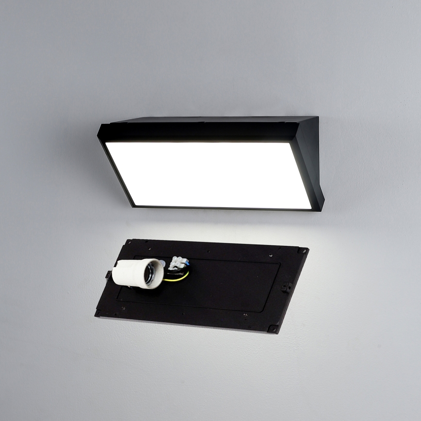 BRILAGI - LED RGBW dimbara utomhusvägglampa TRIANGLE 1xE27/12W/230V 2700-6500K IP65 svart