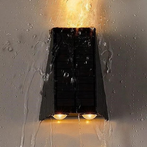 Brilagi - LED solcellsvägglampa PYRAMID LED/2W/3,2V 1300 mAh IP54