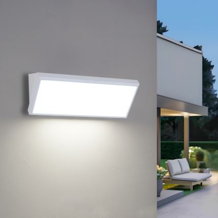 Brilagi - LED-utomhusväggarmatur TRIANGLE LED/42W/230V 45 cm vit IP65