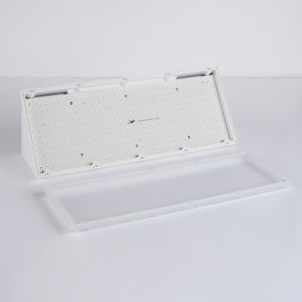 Brilagi - LED-utomhusväggarmatur TRIANGLE LED/42W/230V 45 cm vit IP65