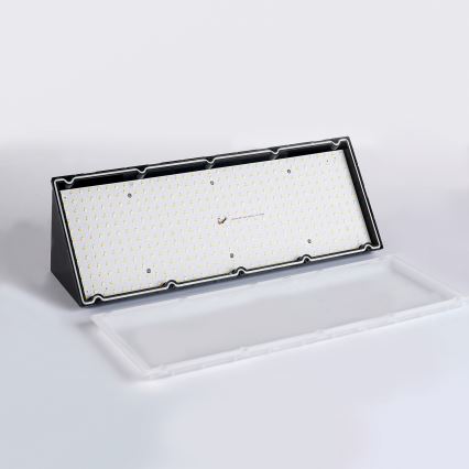 Brilagi - TRIANGLE LED utomhusvägglampa med sensor, 42W/230V, 45 cm, svart, IP65