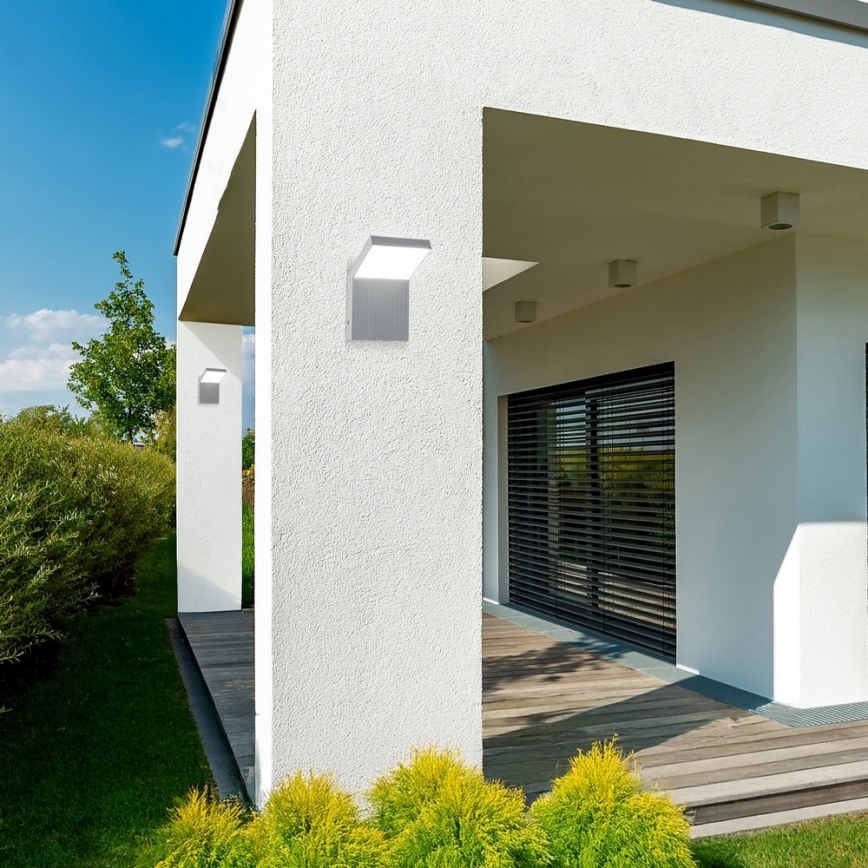 Brilagi - LED utomhusvägglampa RIANO LED/8W/230V silver IP65