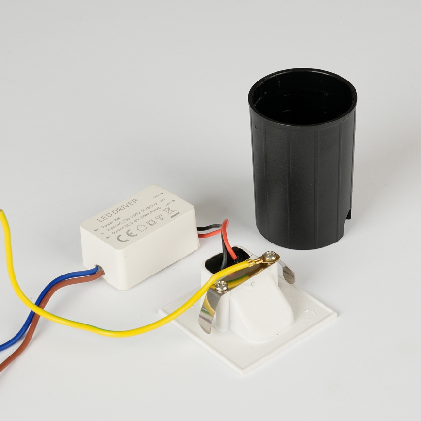 Brilagi - STAIRDOT LED infälld utomhusarmatur 2W/230V, vit, IP65, fyrkantig