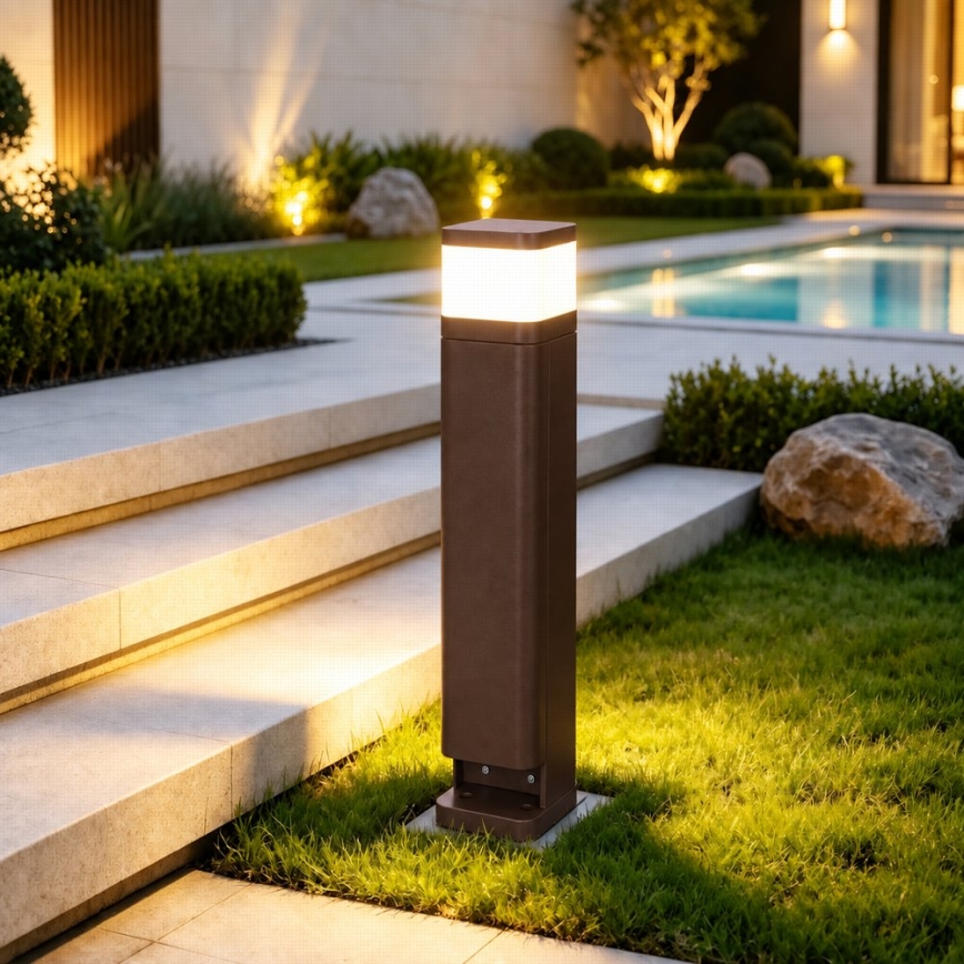 BRILAGI - Utomhuslampa med 2 SCHUKO-uttag PILLAR 1xG9/11W/230V IP44 brun