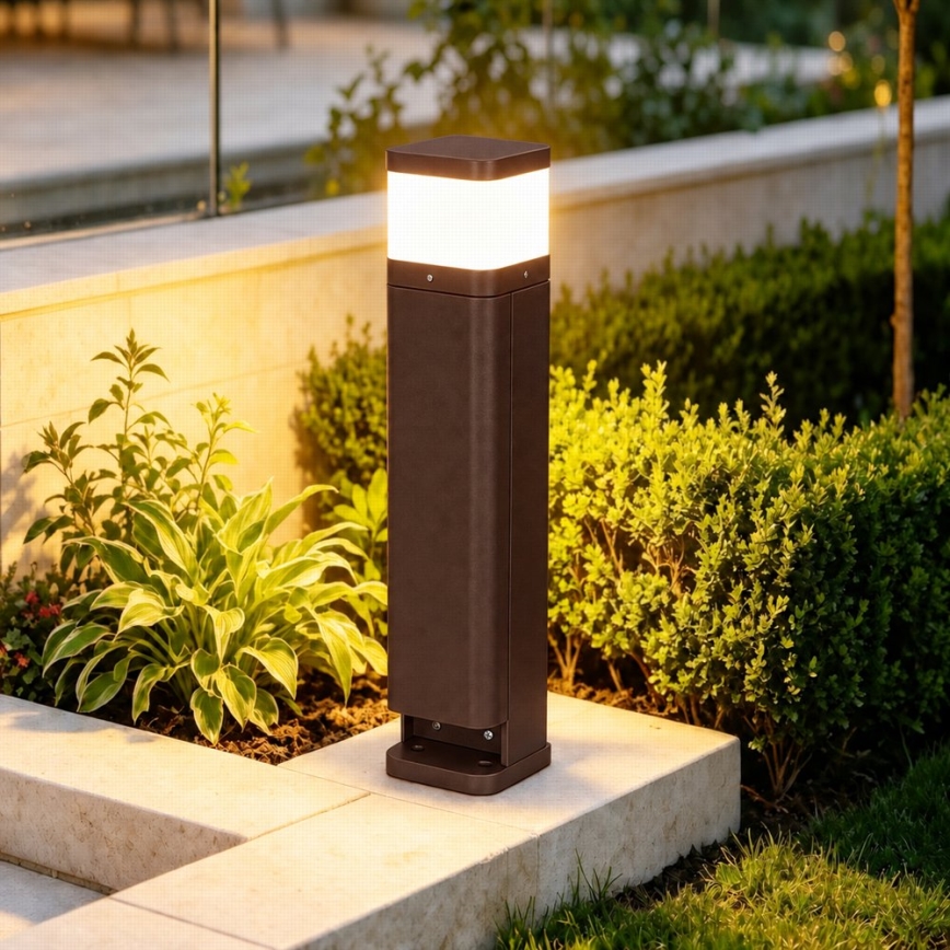 BRILAGI - Utomhuslampa med 2 SCHUKO-uttag PILLAR 1xG9/11W/230V IP44 brun
