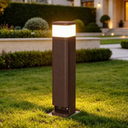 BRILAGI - Utomhuslampa med 2 SCHUKO-uttag PILLAR 1xG9/11W/230V IP44 brun