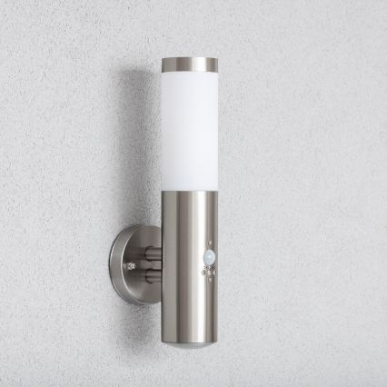 BRILAGI - Utomhusvägglampa ELIA med sensor, 1xE27/20W/230V, IP44, matt krom