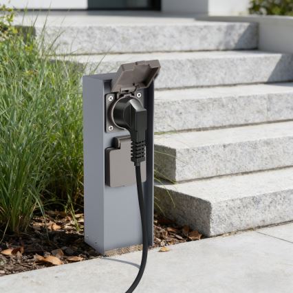Brilagi - Uttagsstolpe för utomhusbruk PILLAR 2Z SCHUKO 230V IP44, silver