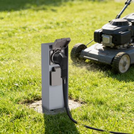 Brilagi - Uttagsstolpe för utomhusbruk PILLAR 2Z SCHUKO 230V IP44, silver