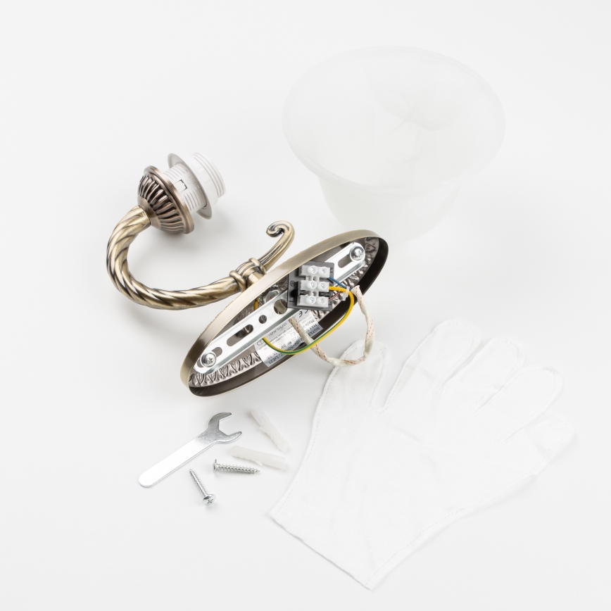 Brilagi - Vägglampa CLASSIC 1xE27/60W/230V mässing