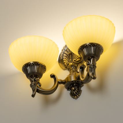 Brilagi - Vägglampa CLASSIC 2xE27/60W/230V mässing