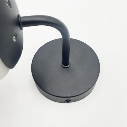 Brilagi - Vägglampa MALIVA 1xE14/15W/230V svart/vit