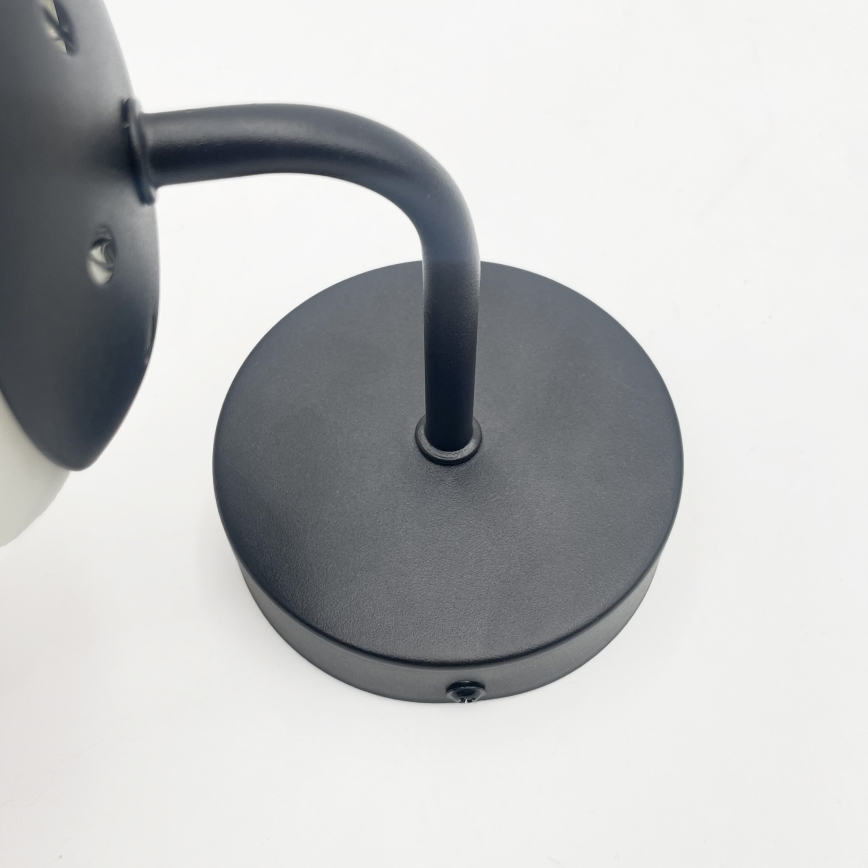 Brilagi - Vägglampa MALIVA 1xE14/15W/230V svart/vit