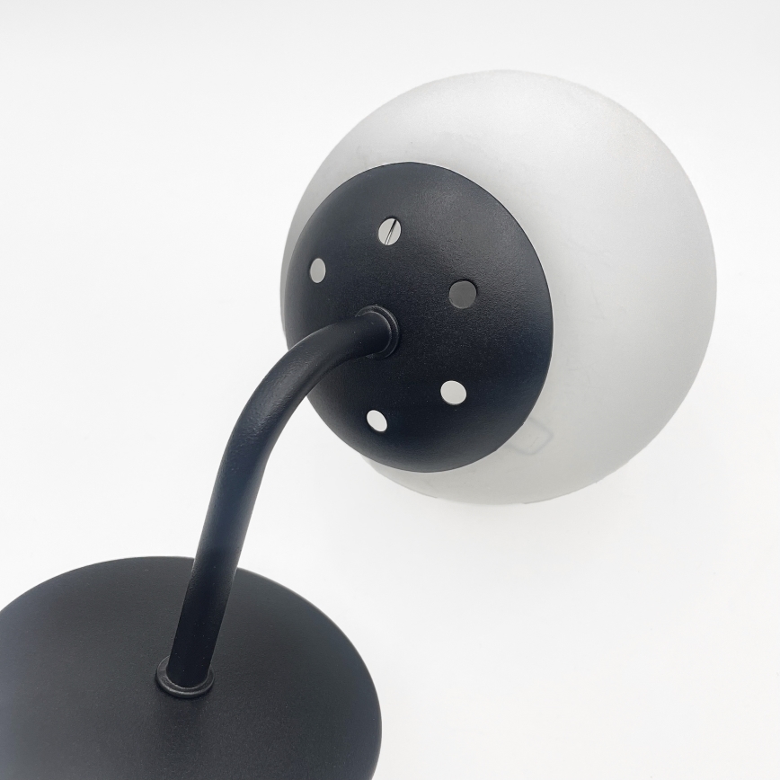 Brilagi - Vägglampa MALIVA 1xE14/15W/230V svart/vit