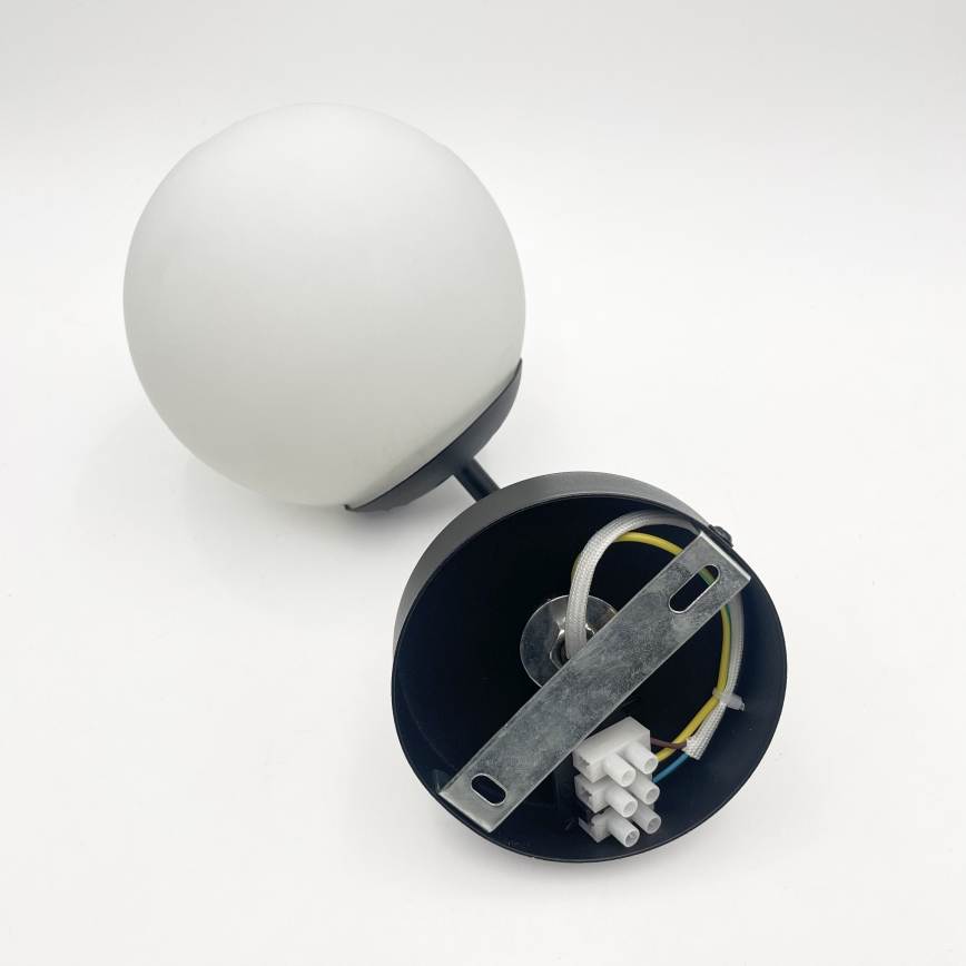 Brilagi - Vägglampa MALIVA 1xE14/15W/230V svart/vit