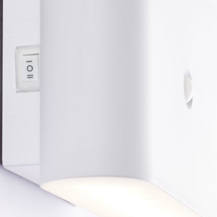 Brilliant - LED utomhus vägglampa med sensor XINO LED/3W/5V 3600 mAh IP44 vit