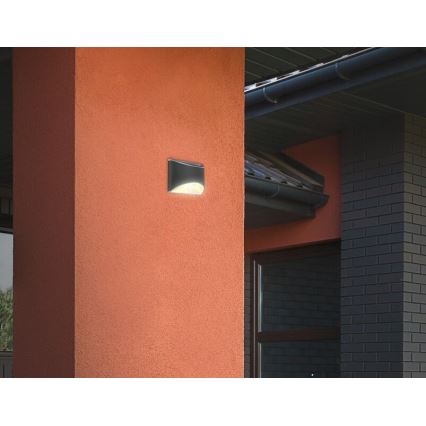 Briloner 3133015 - LED solcellsvägglampa LED/2W/3,7V IP44 3000K 300 mAh