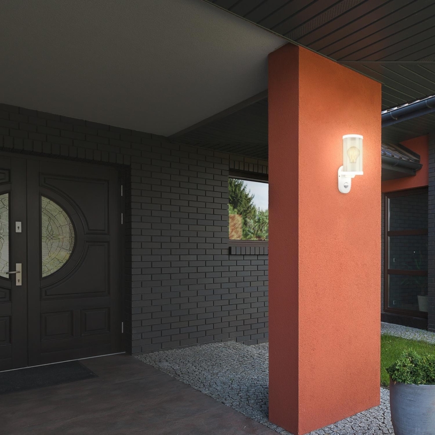 Briloner 3628-016 - Utomhus vägglampa med sensor KAIRO 1xE27/12W/230V IP44 vit