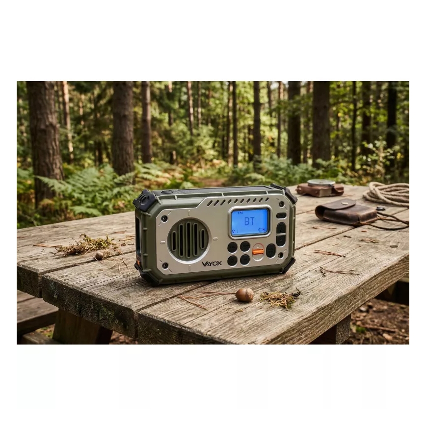 Campingradio med vev, solpanel och LED-ficklampa med powerbankfunktion 5V/3xAAA/2000 mAh IPX4 grön