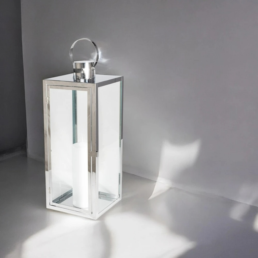 Dekorativ lykta TOWER 38 cm i blank krom