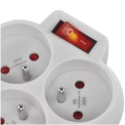 Delat uttag med strömbrytare 3x10A/230V