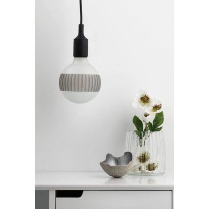 Dimbar LED-lampa CLASSIC G125 E27/4,5W/230V 2600K - Paulmann 28743