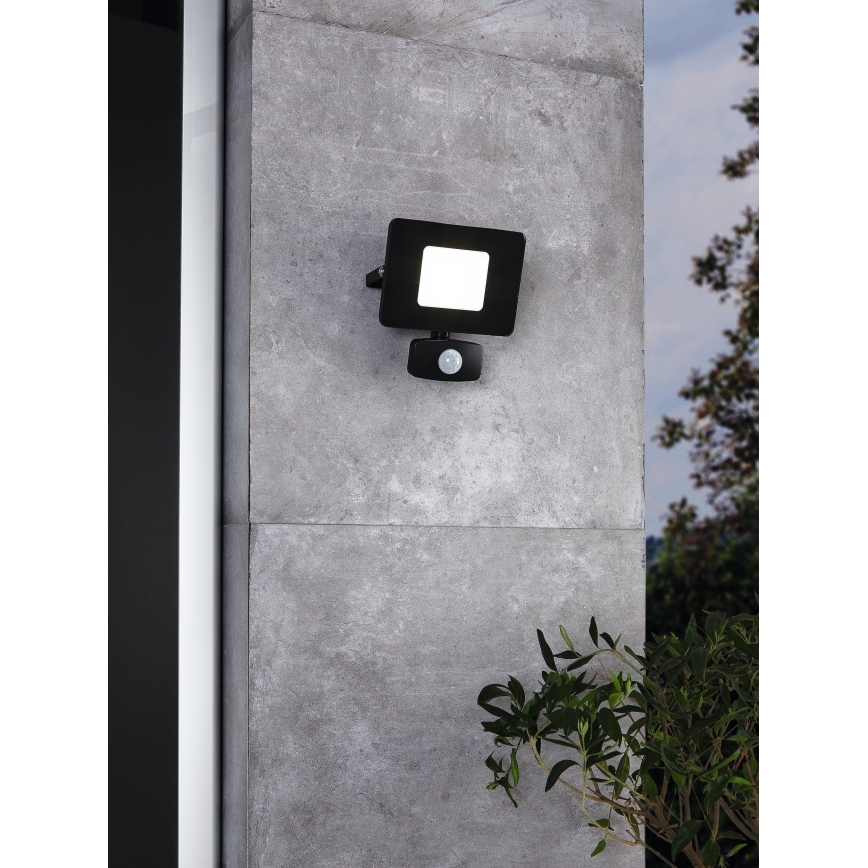 Eglo 97461 - LED Spotlight med sensor FAEDO 3 LED/20W/230V