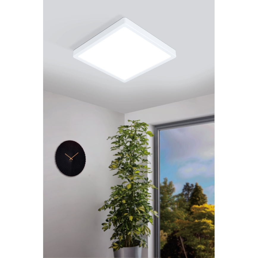 Eglo - Dimbar LED-taklampa för badrum LED/19,5W/230V 2700-6500K IP44 ZigBee 28,5x28,5 cm