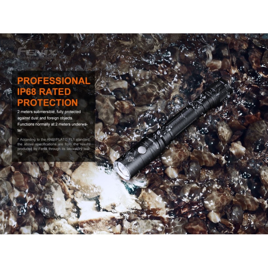 Fenix LD22V20 - LED uppladdningsbar ficklampa LED / USB IP66 800 lm 220 timmar