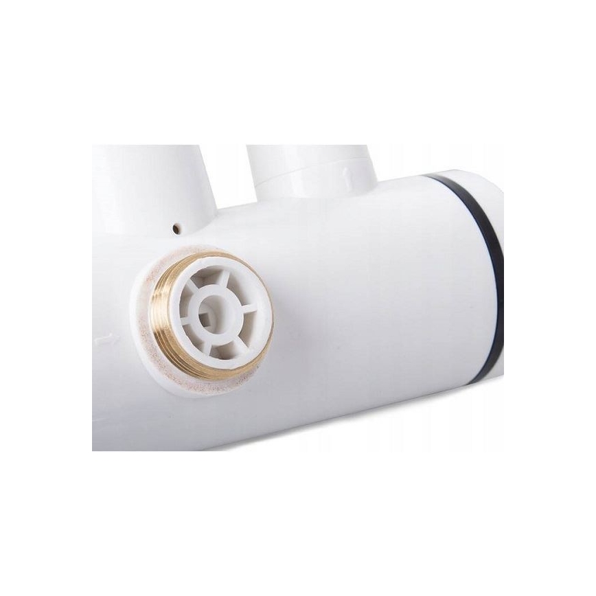 Genomströmningsvärmare med spruta och LCD display 3000W/230V IPX4 vit