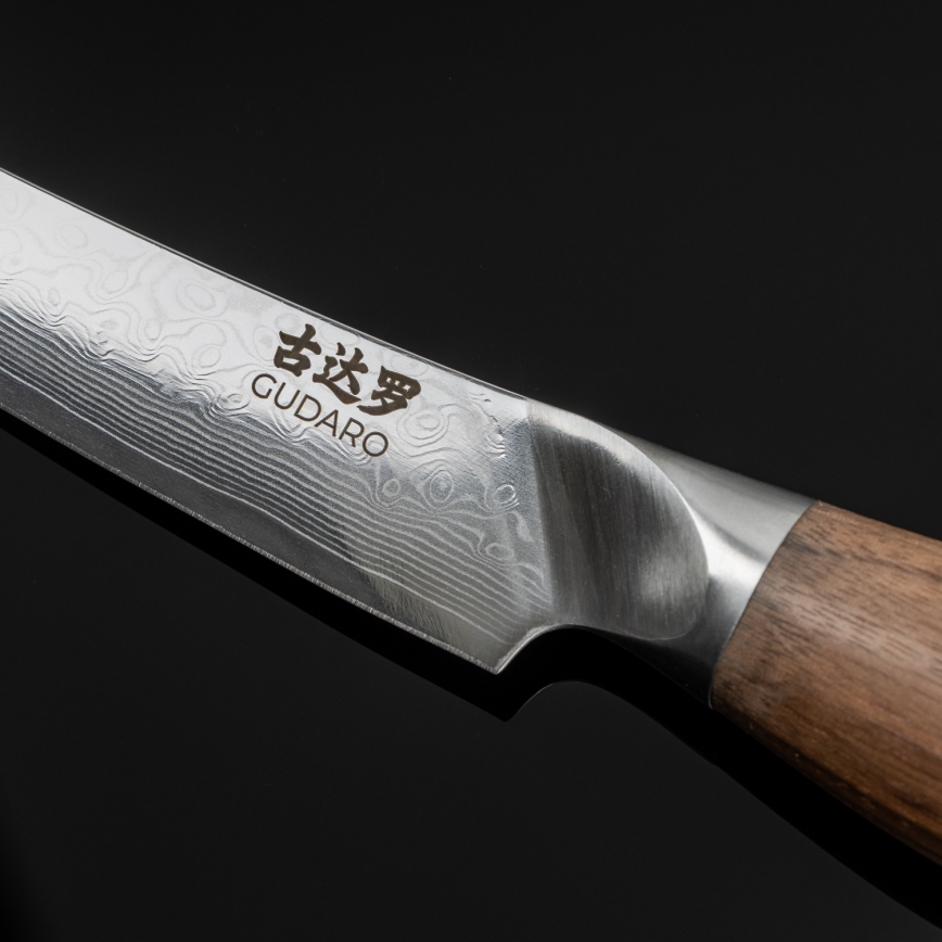 Gudaro - TAKUMI 5 universalkniv i 67-lagers damaskusstål, bladlängd 12,5 cm, valnöt