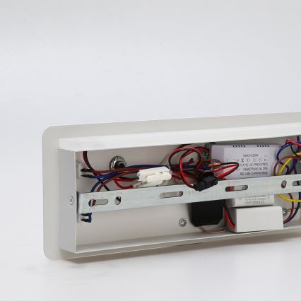 Immax 08285L - LED Väggspot med hylla, USB-port och trådlös laddning Be PREPARE LED/3W/230V + LED/3W vit