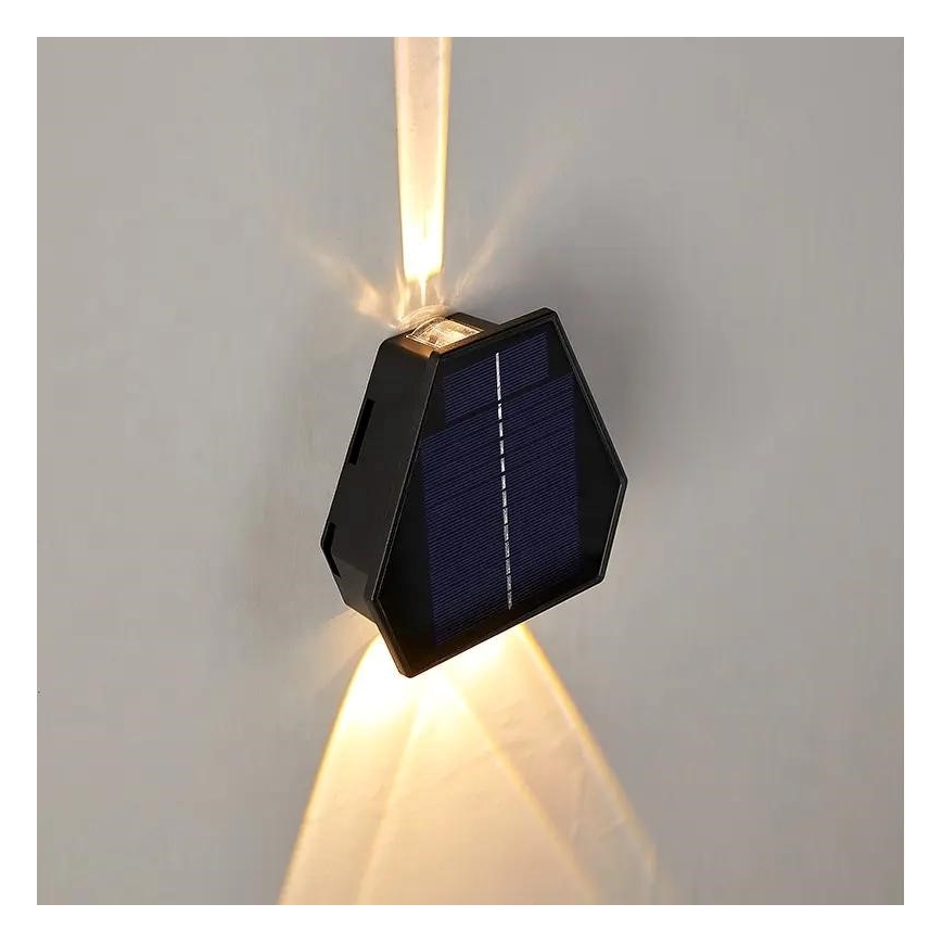 LED solcellsvägglampa med sensor LED/2W/5V IP54 1300 mAh