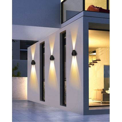 LED solcellsvägglampa med sensor LED/2W/5V IP54 1300 mAh