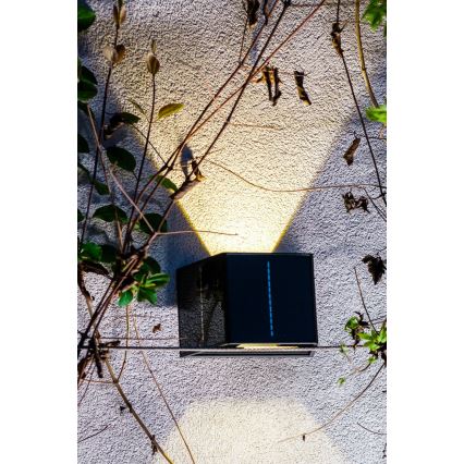 LED solcellsvägglampa med sensor LED/2W/5V IP54 1300 mAh